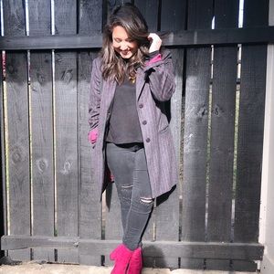 🌈 Grey/Magenta Pinstripe Blazer 🌈